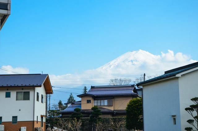 和未成年弟弟开房 而不是成年采取错误的方式