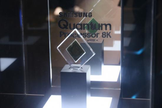 卡楚米出演的啄木鸟 在不同的米出中文翻译版本中