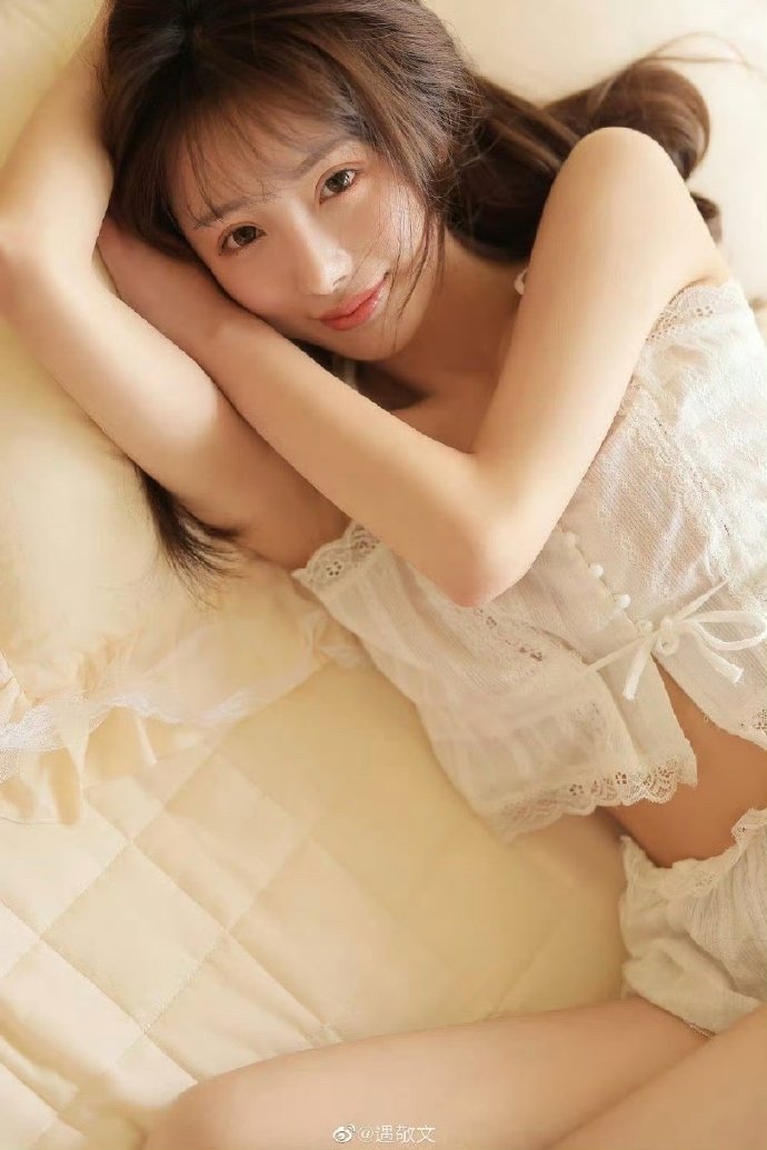 唯美区 文化语境与情感投射