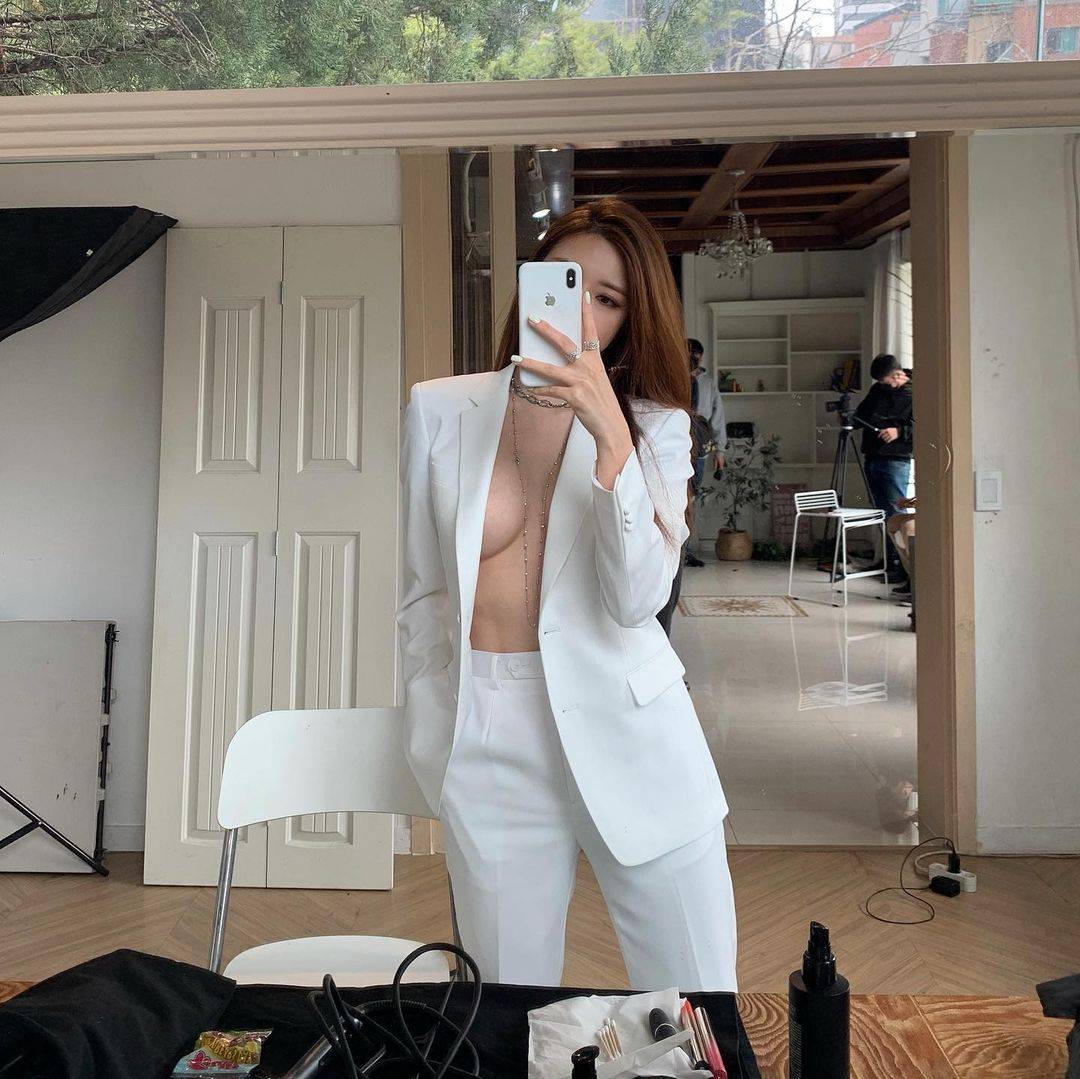 八尺大人3d同人 部分内容可能仅限成年观众