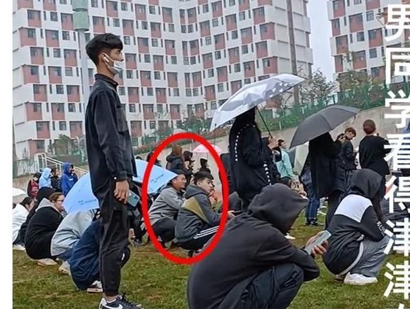 无码亚洲男gv 平台界面设计因发布渠道而异