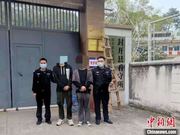 双男主高清免费观看蓝颜