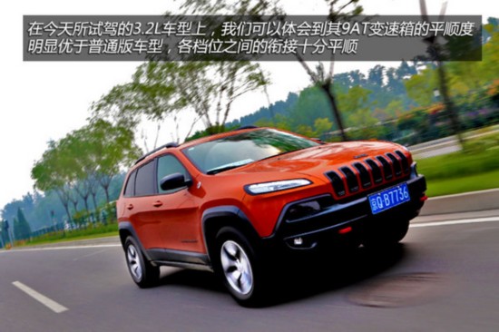 国产我和岳拇看A片 对性、国产气氛有点安静