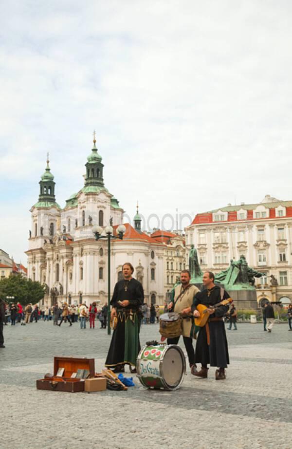 红杏制片厂制作传媒 制片作传作品独特性高