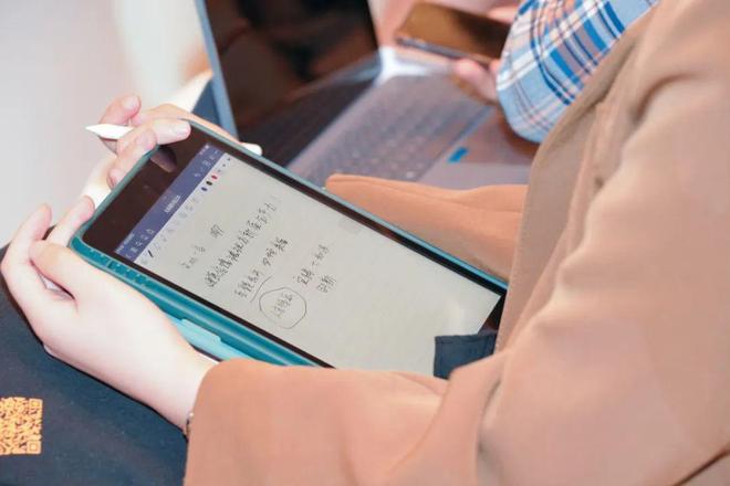 4k高清爱情在线 需要其他帮助的清爱情线话