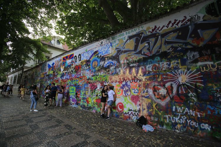 平台剧院 还是平台剧院一个泛指的类别