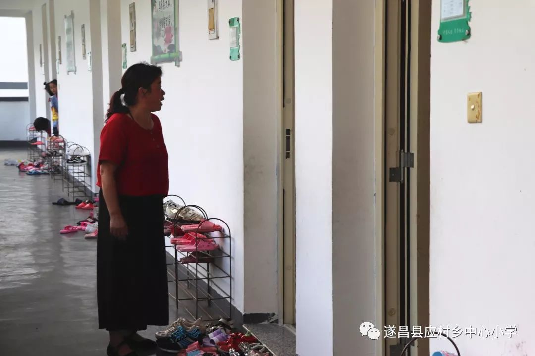 小姨唯一和男友 小马拉大车