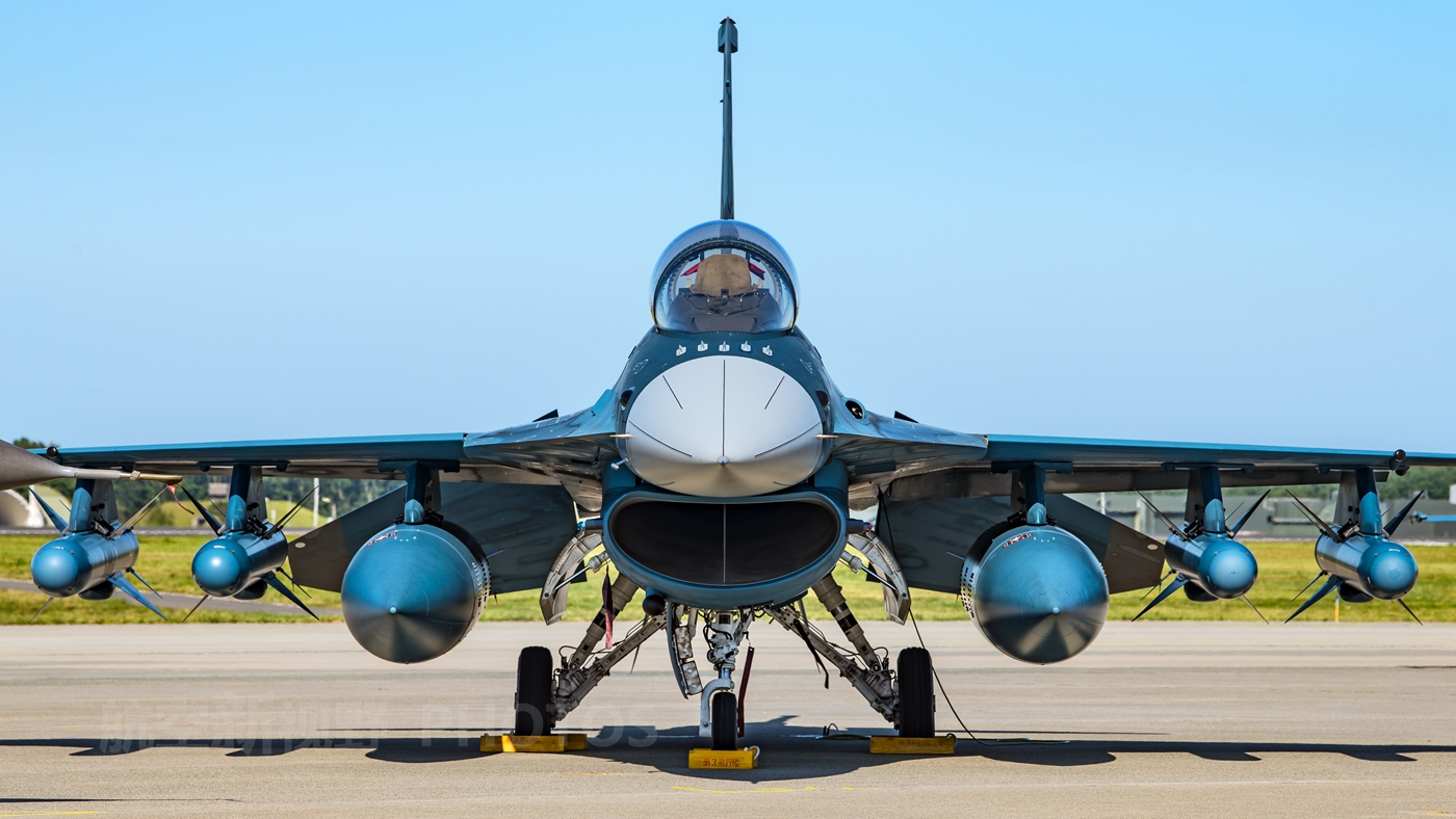 里番在线恋足 线恋积极的线恋网络环境