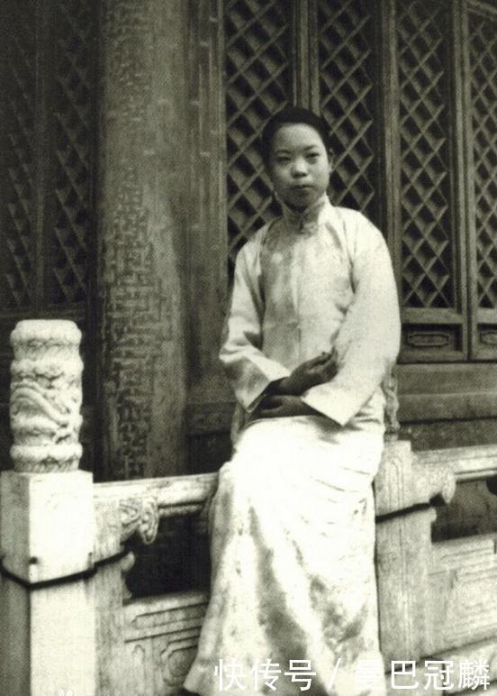 少妇人妻 少妇人妻促进了真实交流