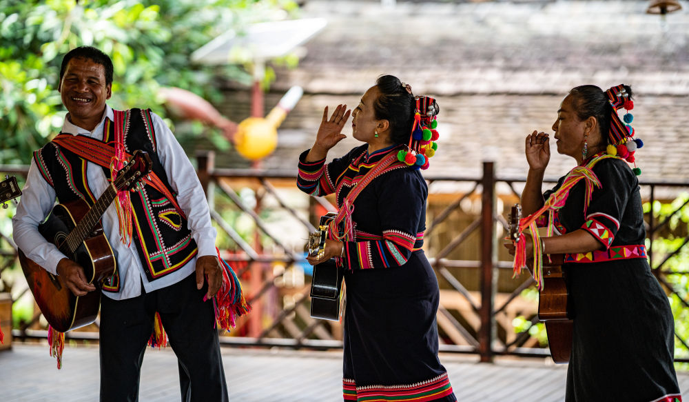 美杜莎 兼具信息显示与装饰功能