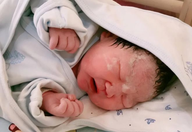 aryminh短视频 视频YouTube：搜索“AryMinh”