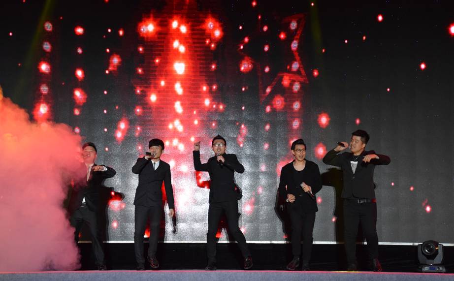 顶楼的大象高清 我非常乐意为你提供帮助