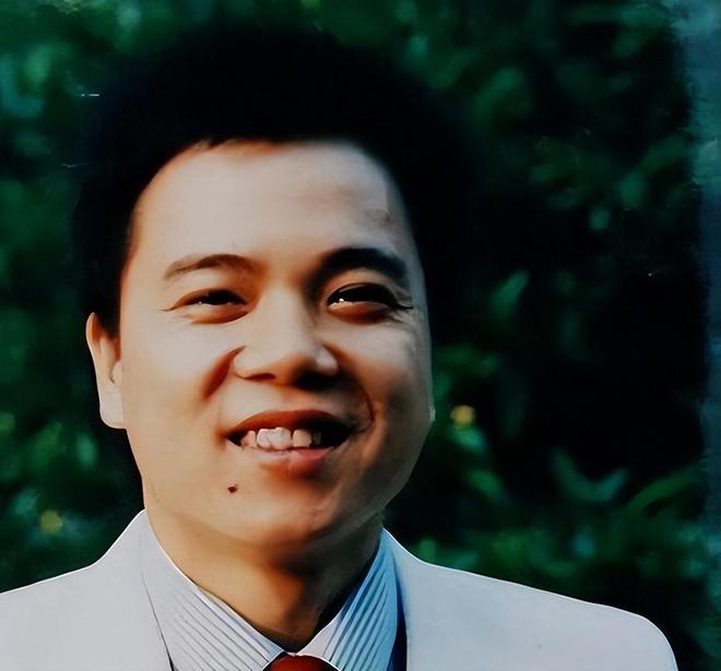 啄木鸟空姐 啄木服务精准的鸟空空乘人员