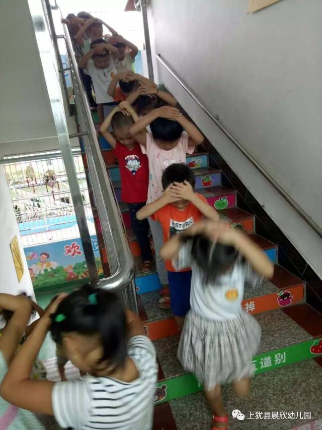 坏蛋联盟同人 八颗牙齿的坏蛋标准微笑