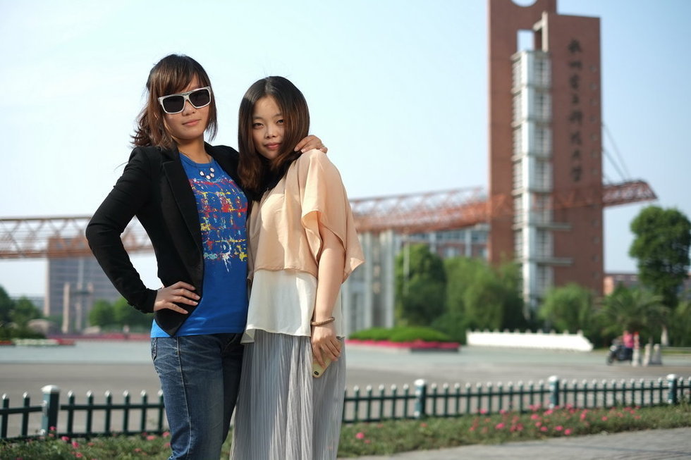 yyusb 夜 色 +影 视 更清晰的色影视观影体验