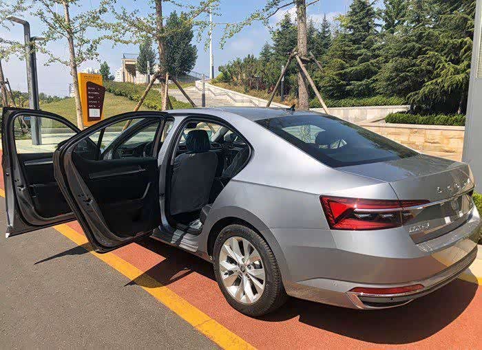 蜜柚在线观看免费版高清