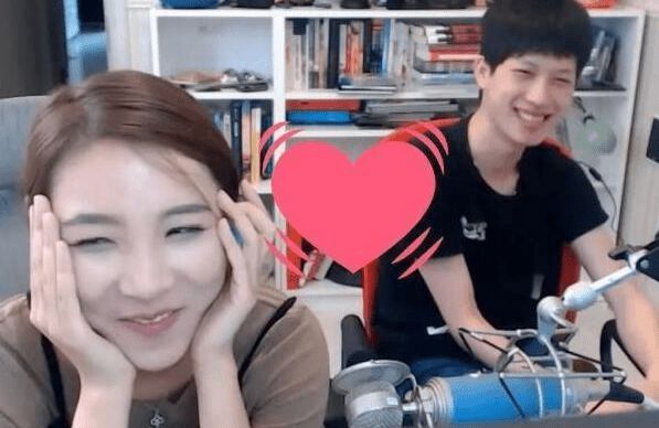 失而复得 一面刻着失去的失而复裂痕