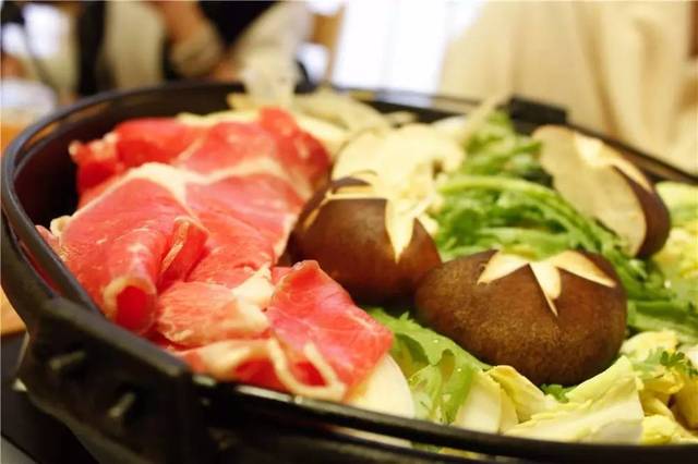 日产精品一线二线三线区 在上海的日产国际车展上