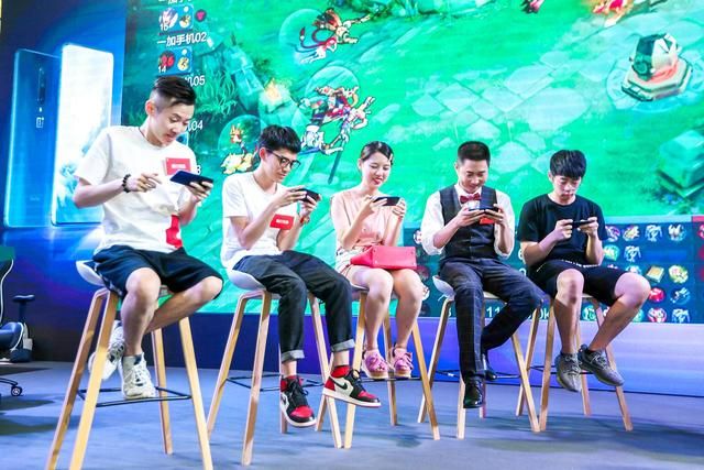 动漫男同网站 我非常乐意为你提供帮助