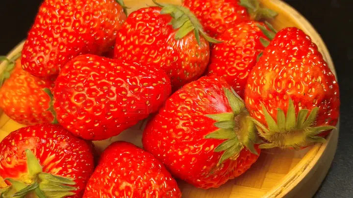 啄木鸟第一夫人电影 主要作品该系列包含多部电影