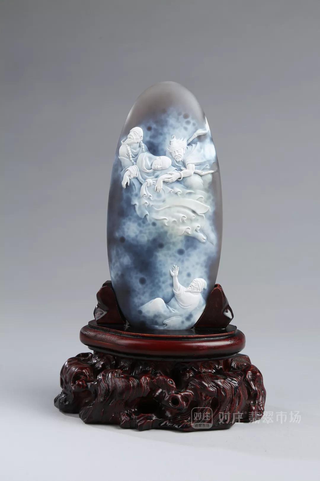 长大后与我形同陌路的竹马圣骑士在密室中向我吐露执着爱意！？