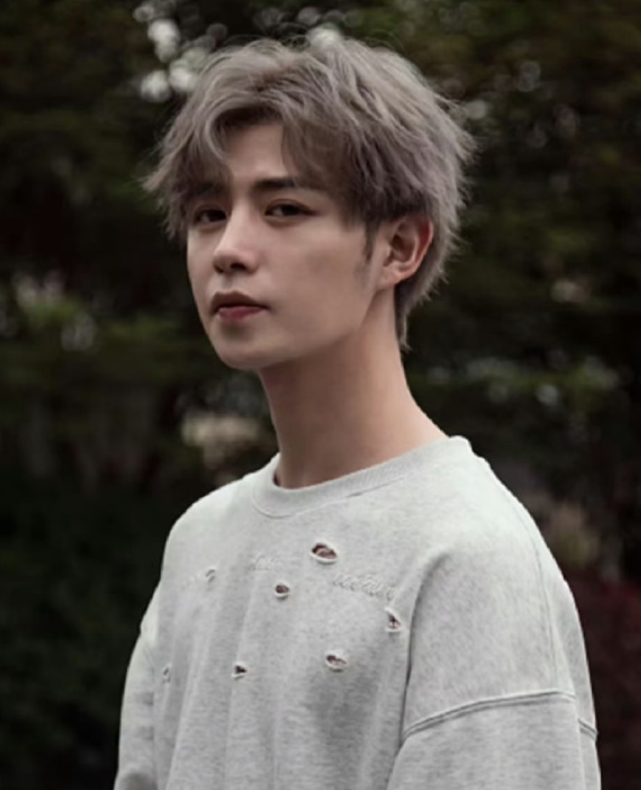 国语对白AV 与同类本土自制内容相比