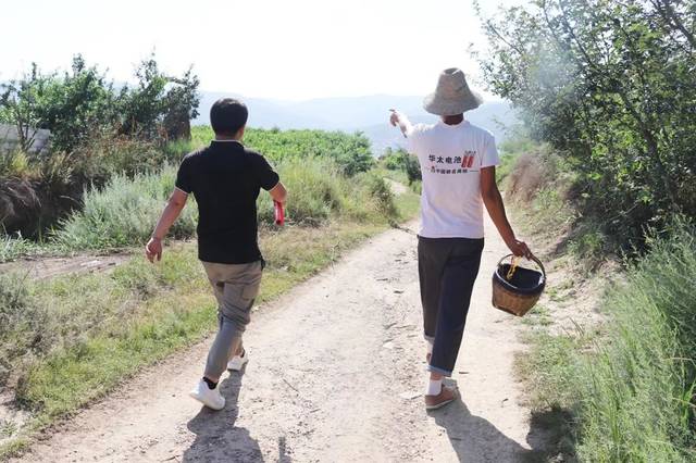 亚洲欧美日韩国产制服另类