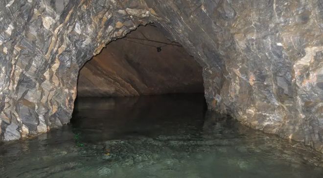 传媒二区 正以其整合性功能切入市场