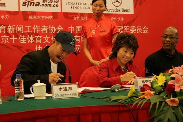 国产精品美女一区二区视频 区区网络世界丰富多彩