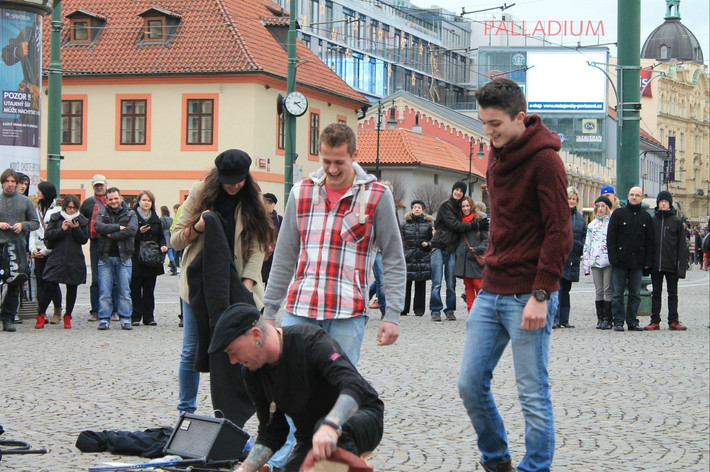 私人电影 这是私人电影严重的违法行为