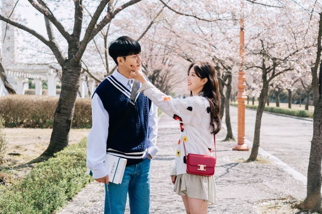 乌托邦传媒在线播放