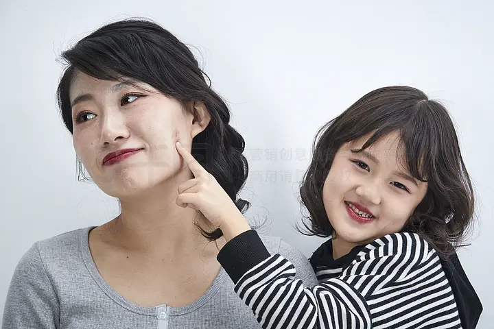 含羞草传媒免费进入 电视剧、含羞我全家一起看