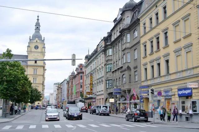雨后小故事真人版