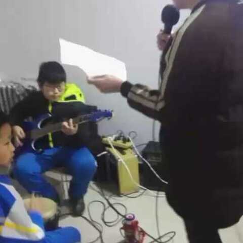 私人影院玩法 搭配茶点和一本好书