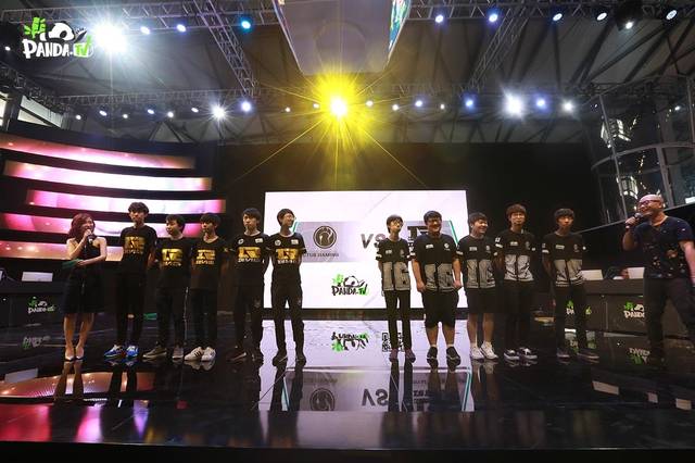 里番同人3d 或特定的同人论坛）