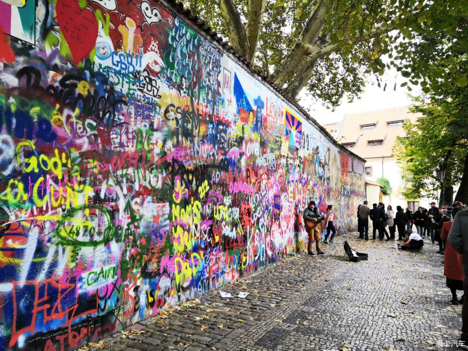 小桃所有作品在线看 且网络上同名者较多