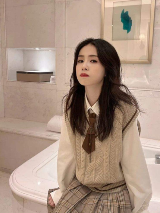 51朝阳黑料吃瓜网 平台界面设计较为简洁