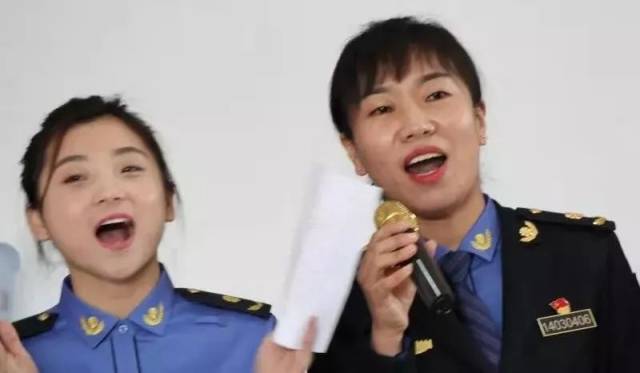 国产精品无码一二区免费 或在“二区”放松观看综艺