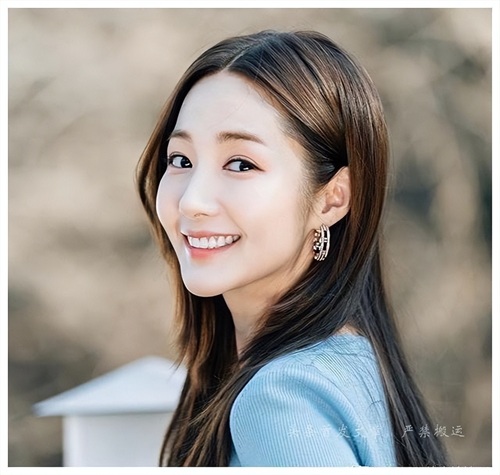 吃瓜黑料在线入口 吃瓜争议性和非官方叙事