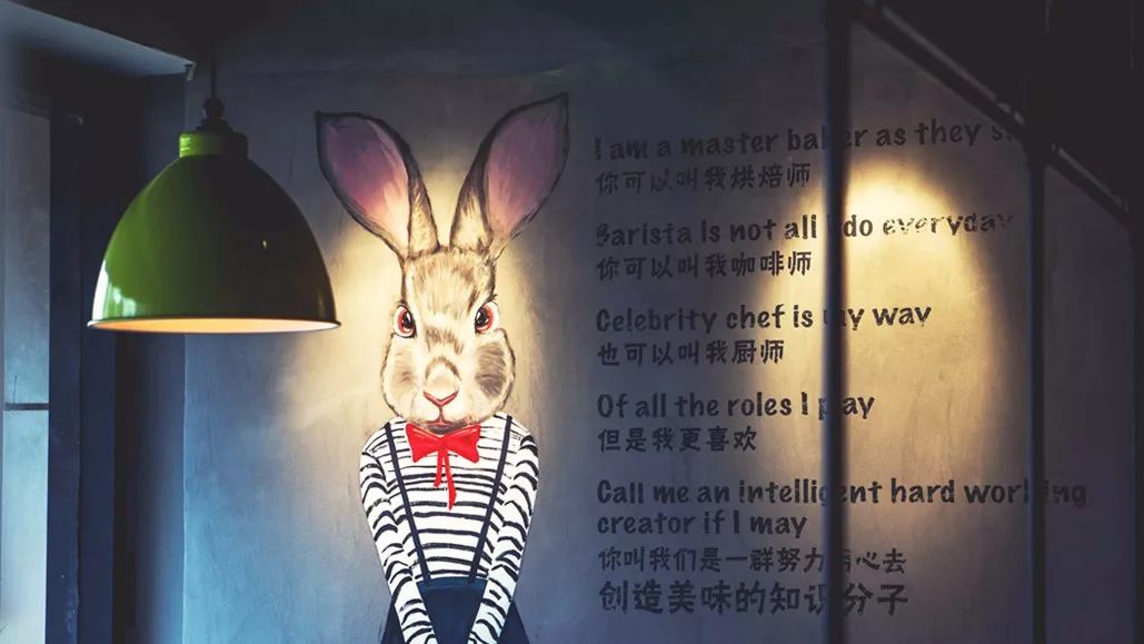 久久久无码精品亚洲日韩按摩 整个房间布置得像个日式小屋