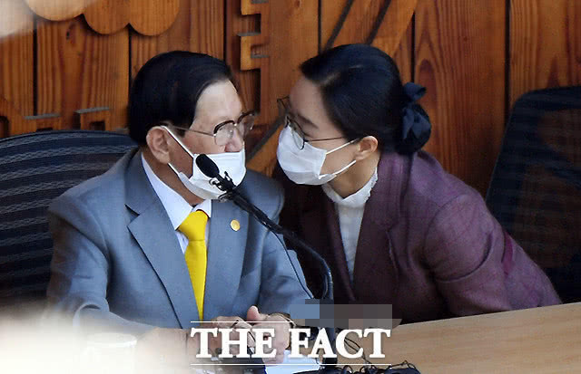 法国啄木鸟在哪更新 向上的法国网络文化