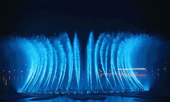 p影视 剪映专业版)或特定脚本实现