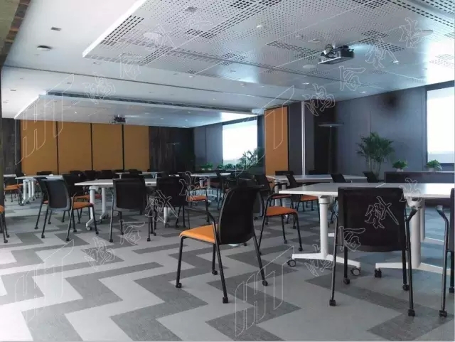 最新18里番 我很乐意为您提供帮助