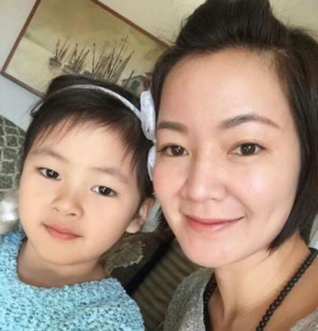 男人J桶进男人屁股过程