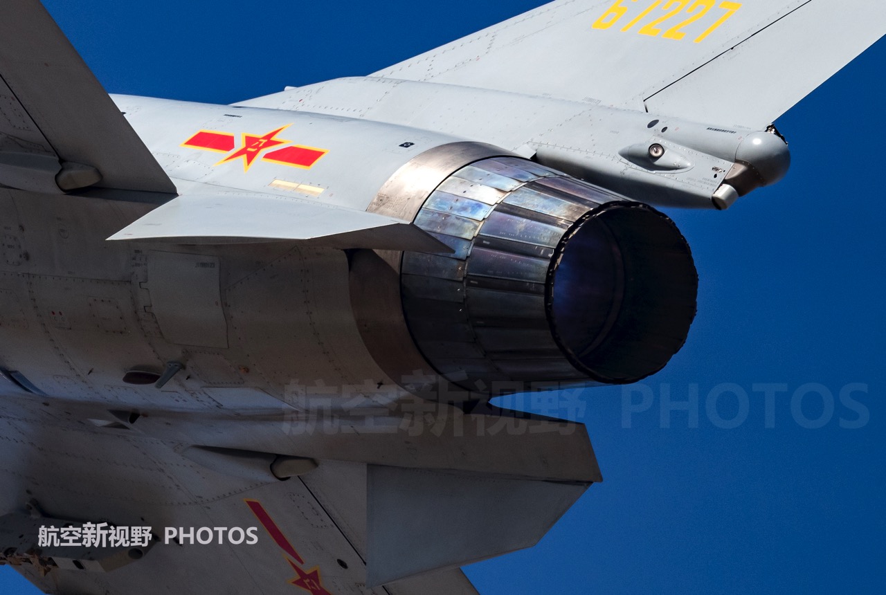 深夜综艺av 我可以为您提供更多信息