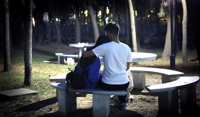 动漫derplxon 看起来您提到了 “Derplxon”